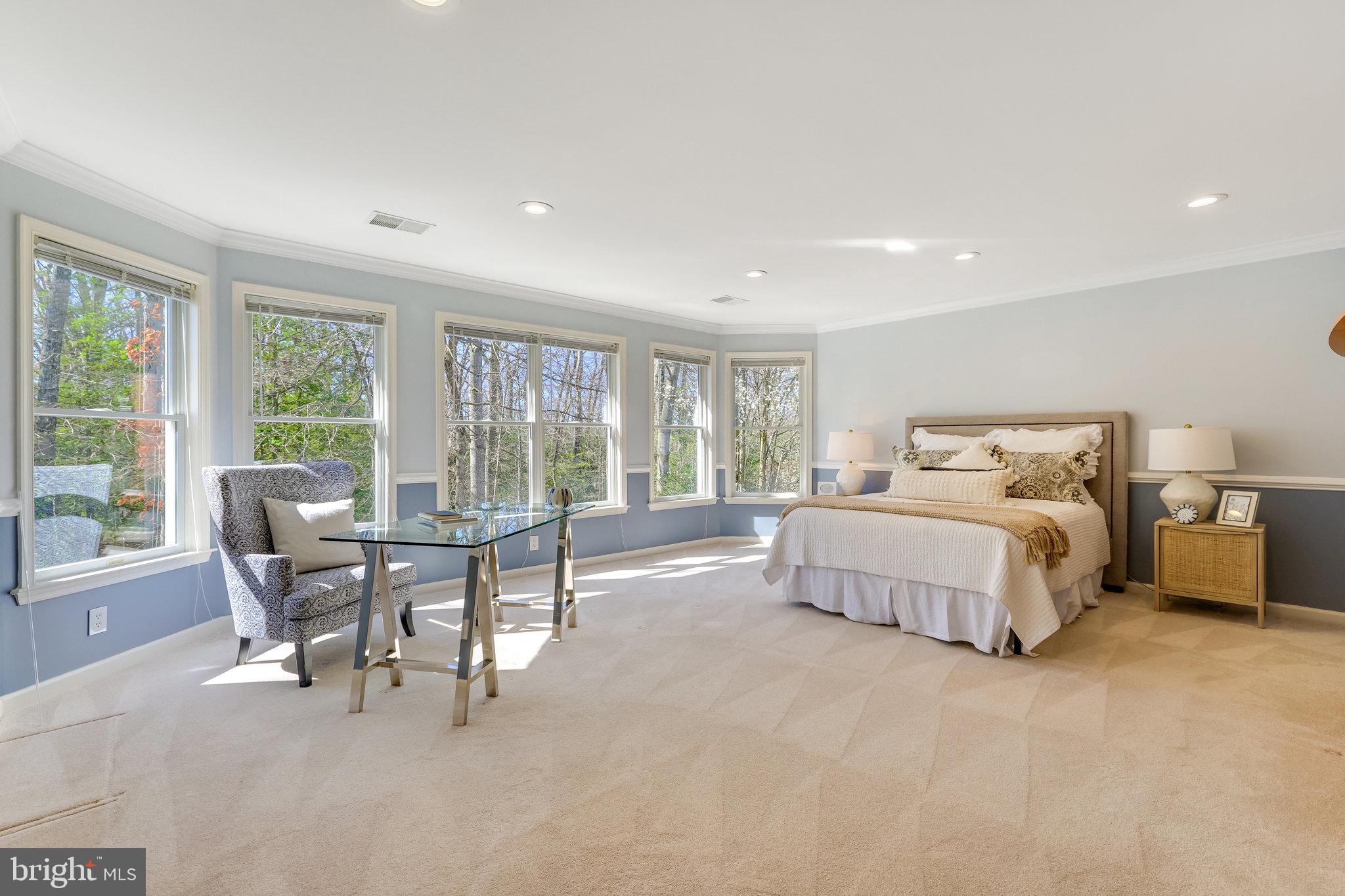 OAKTON RIDGE - Residential