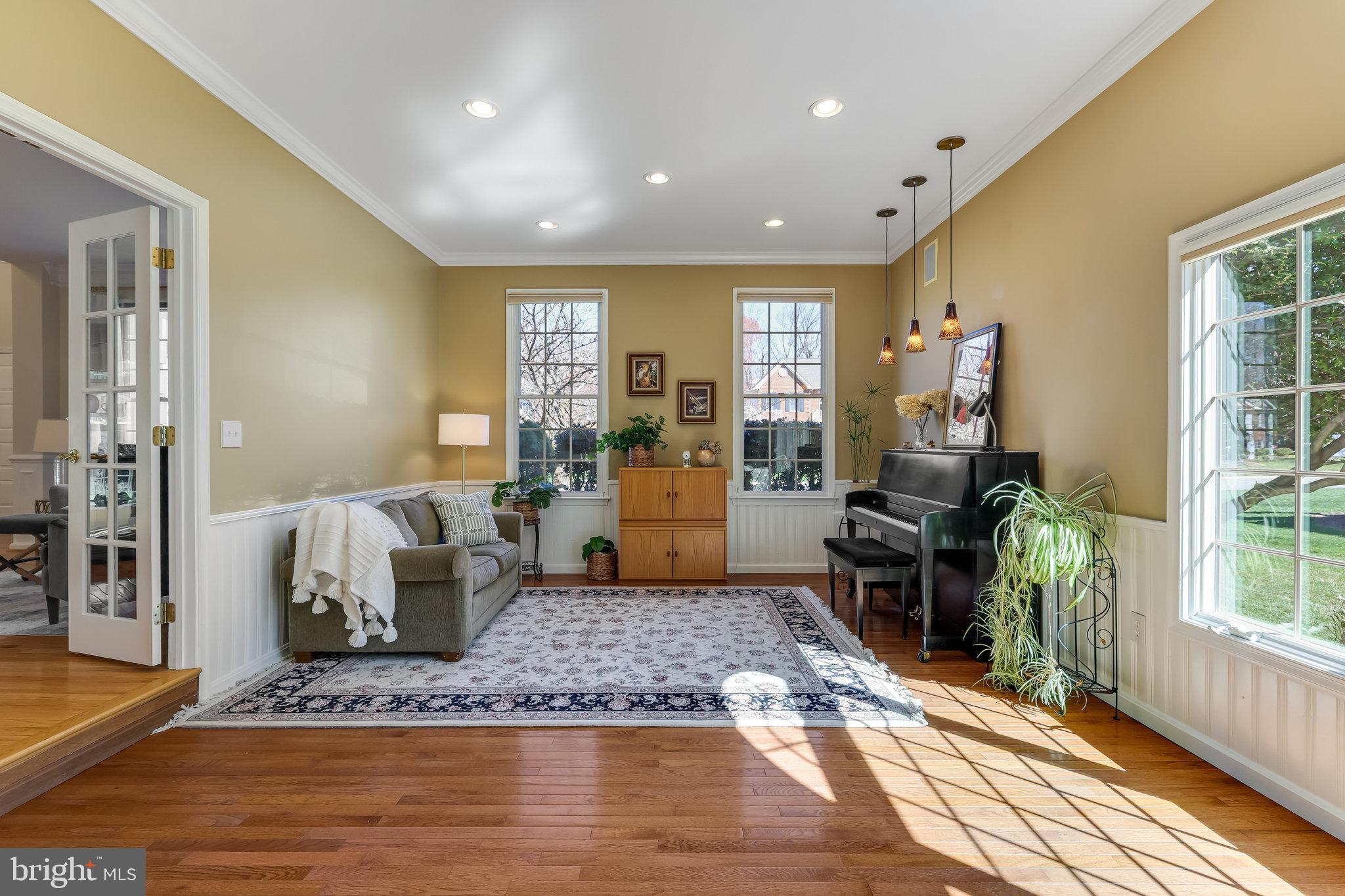 OAKTON RIDGE - Residential