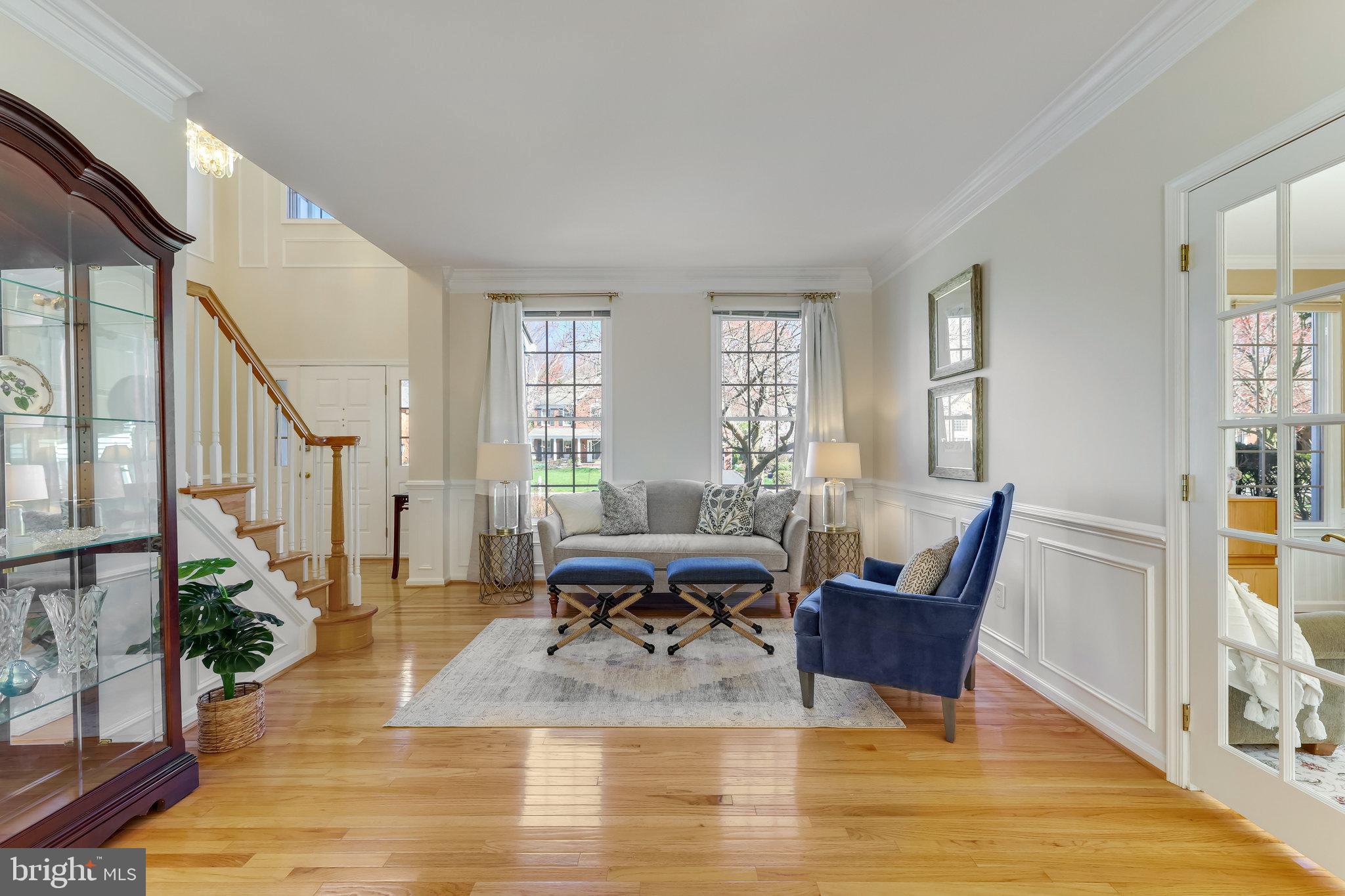 OAKTON RIDGE - Residential