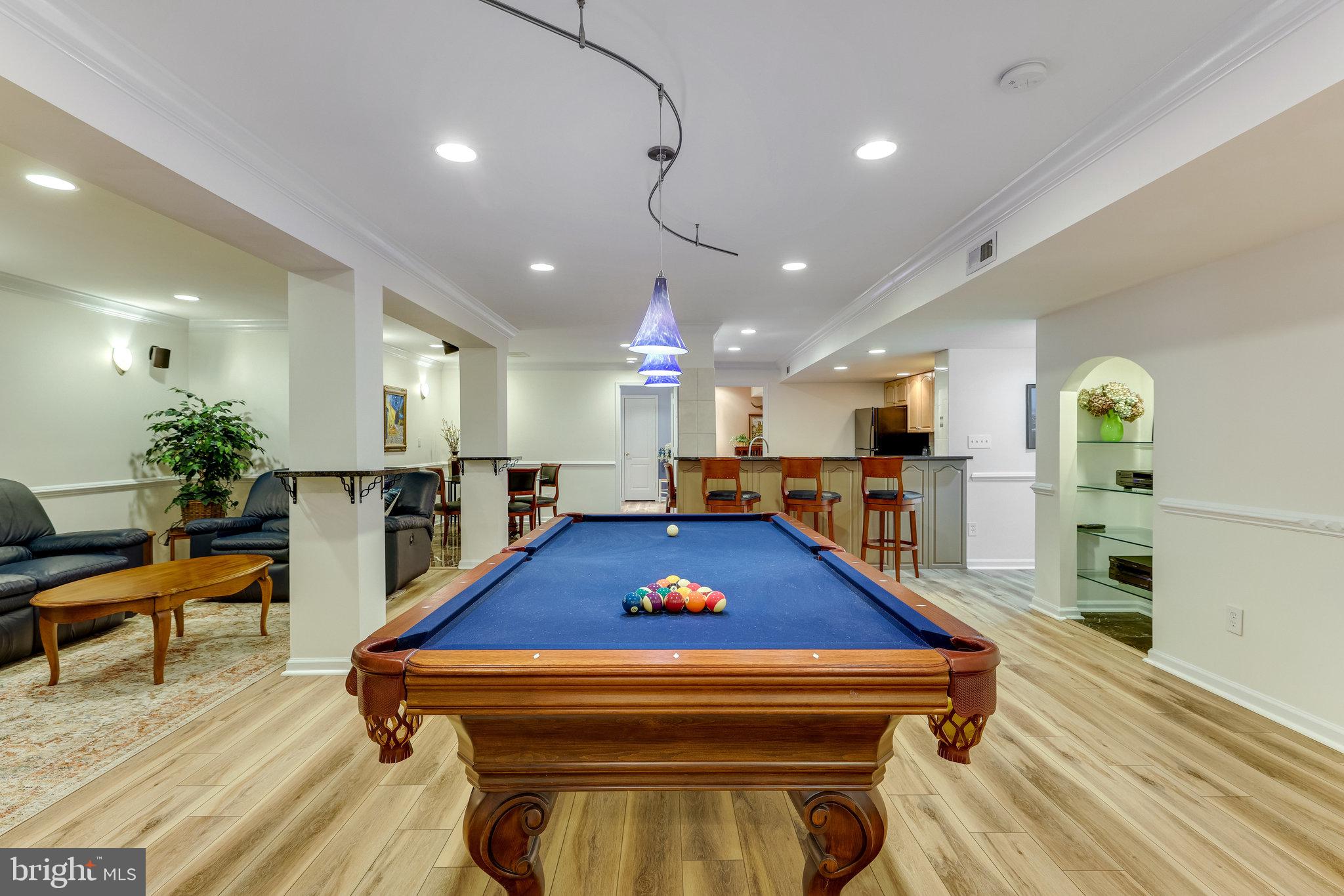 OAKTON RIDGE - Residential