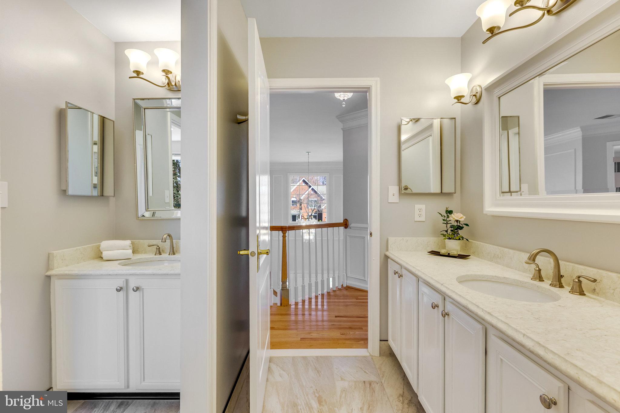 OAKTON RIDGE - Residential