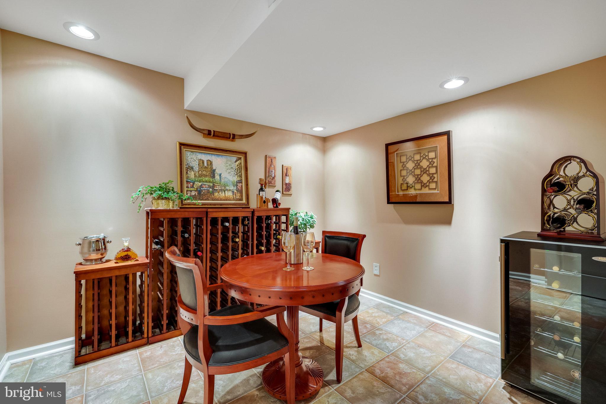 OAKTON RIDGE - Residential