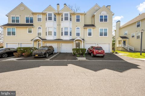 Townhouse For Sale - 8103 Cypress Court<br/> PALMYRA, NJ 08065