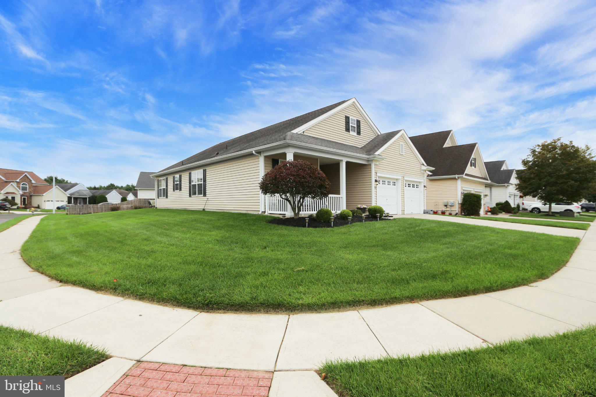 20 E DEHART AVENUE