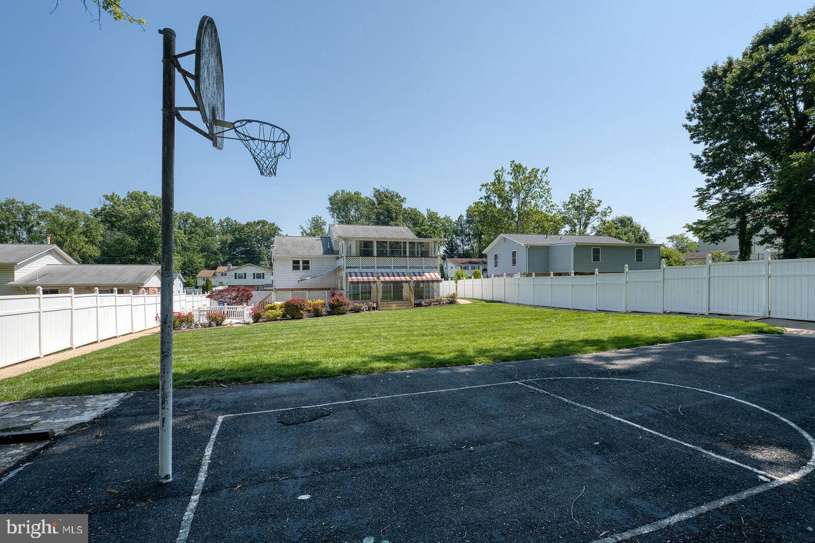 ASPEN HILL PARK - Residential