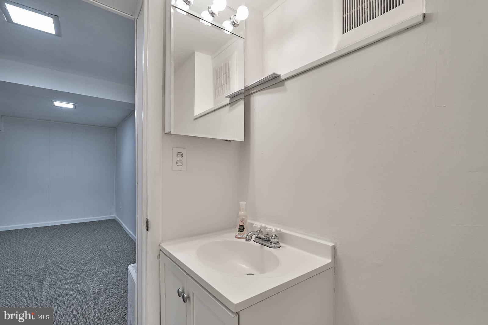 ASPEN HILL PARK - Residential