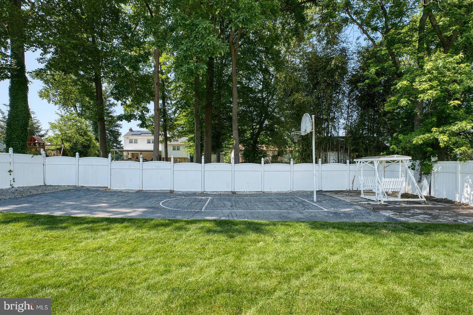 ASPEN HILL PARK - Residential