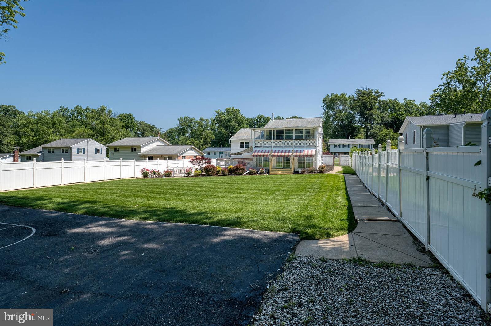 ASPEN HILL PARK - Residential