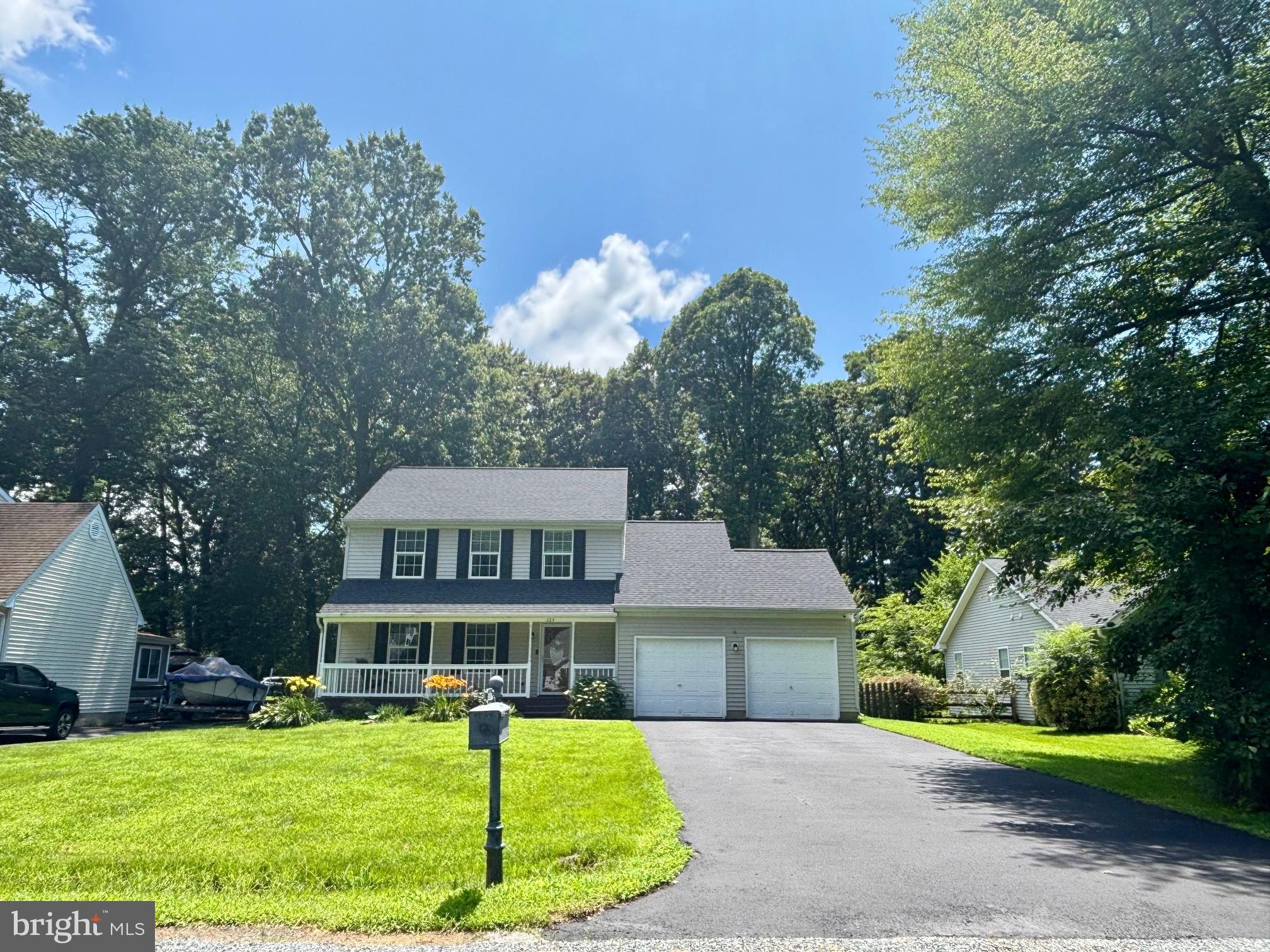 225 LARCH PLACE