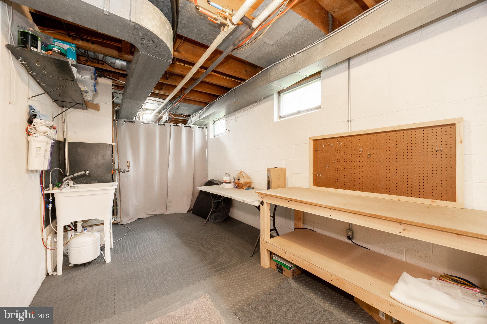 RADNOR HUNT - Residential