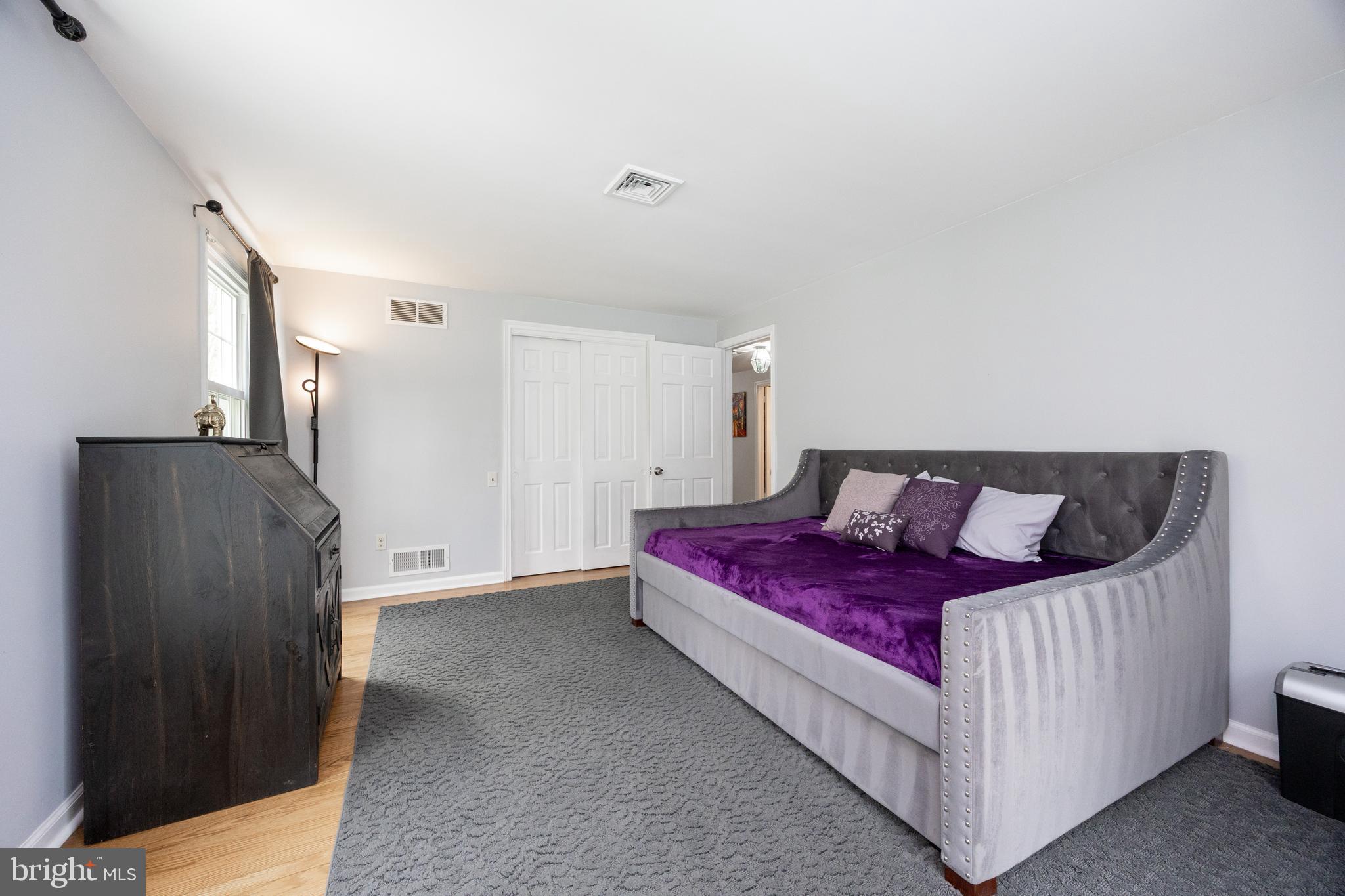 RADNOR HUNT - Residential