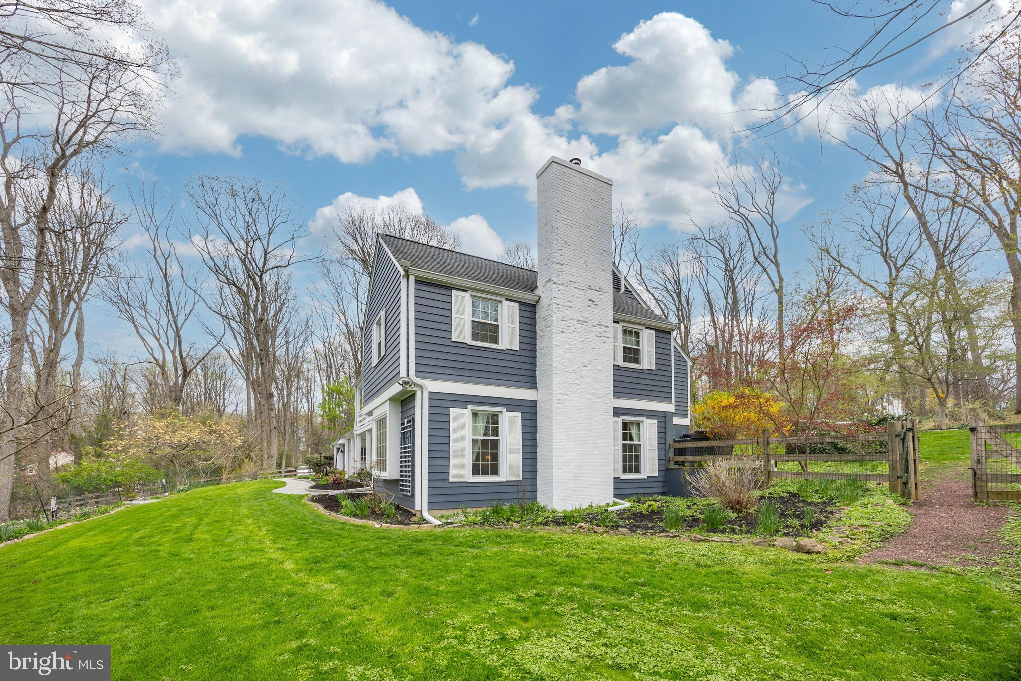 RADNOR HUNT - Residential