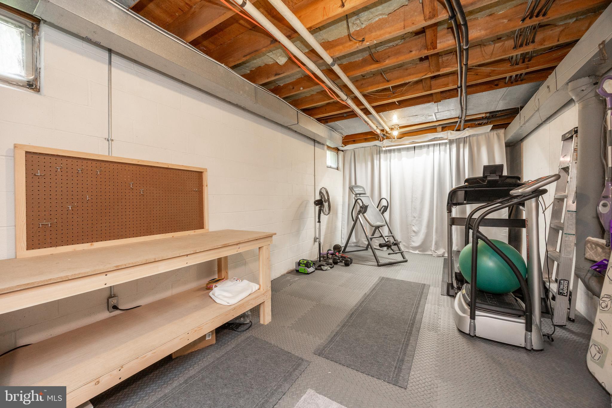 RADNOR HUNT - Residential