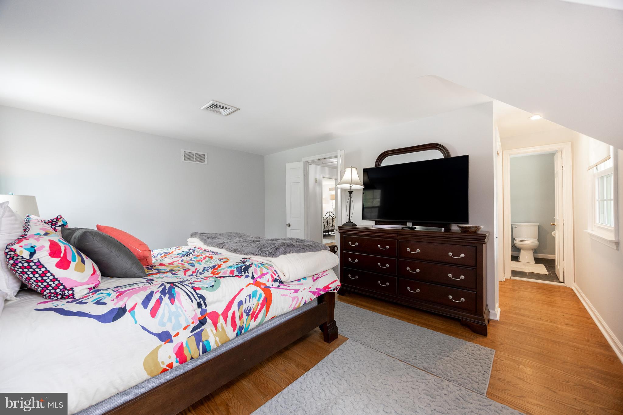 RADNOR HUNT - Residential