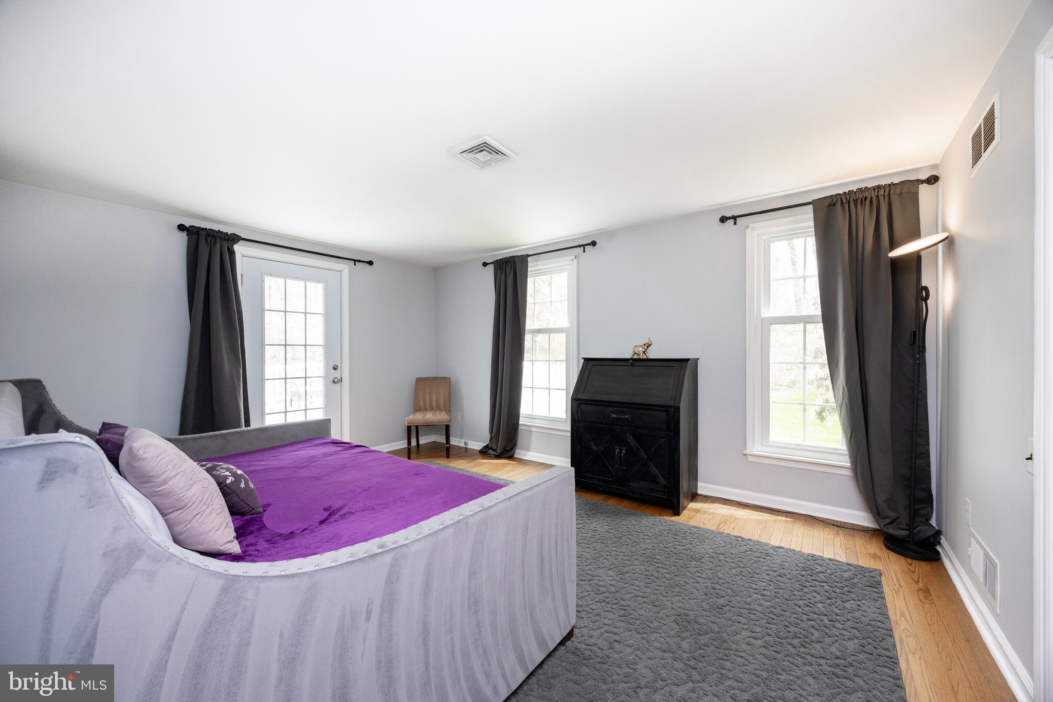 RADNOR HUNT - Residential