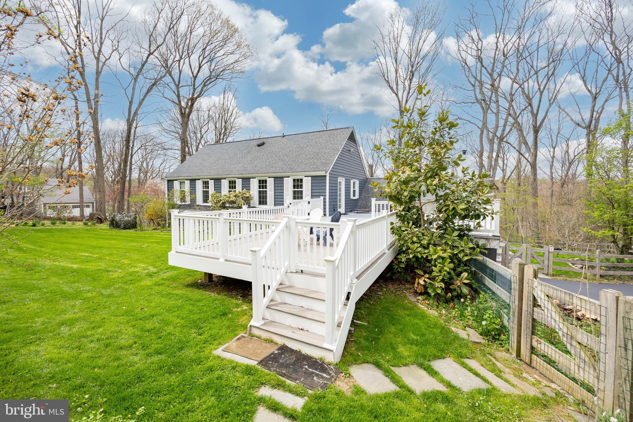 RADNOR HUNT - Residential