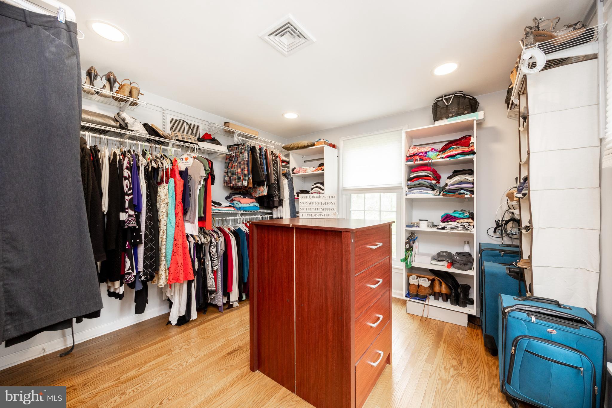 RADNOR HUNT - Residential