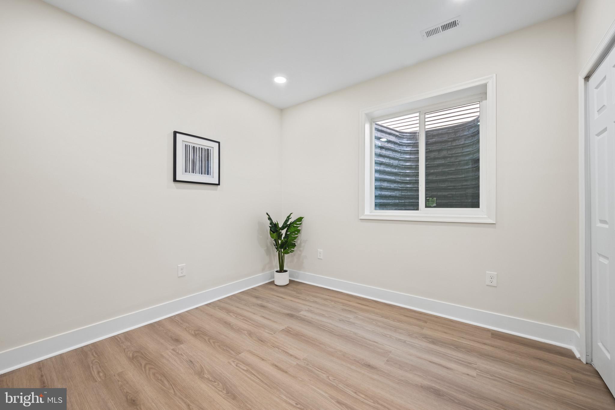 OAKLEIGH - Residential