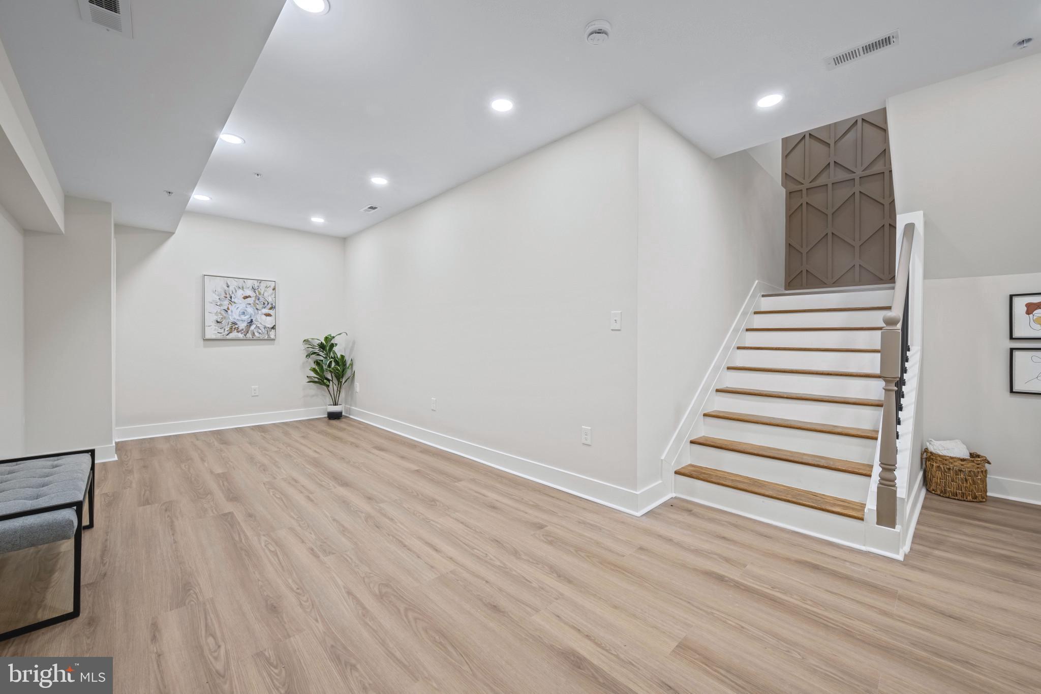 OAKLEIGH - Residential