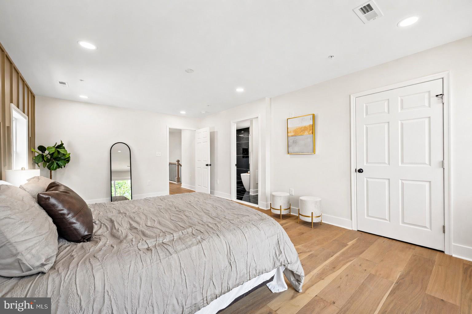 OAKLEIGH - Residential