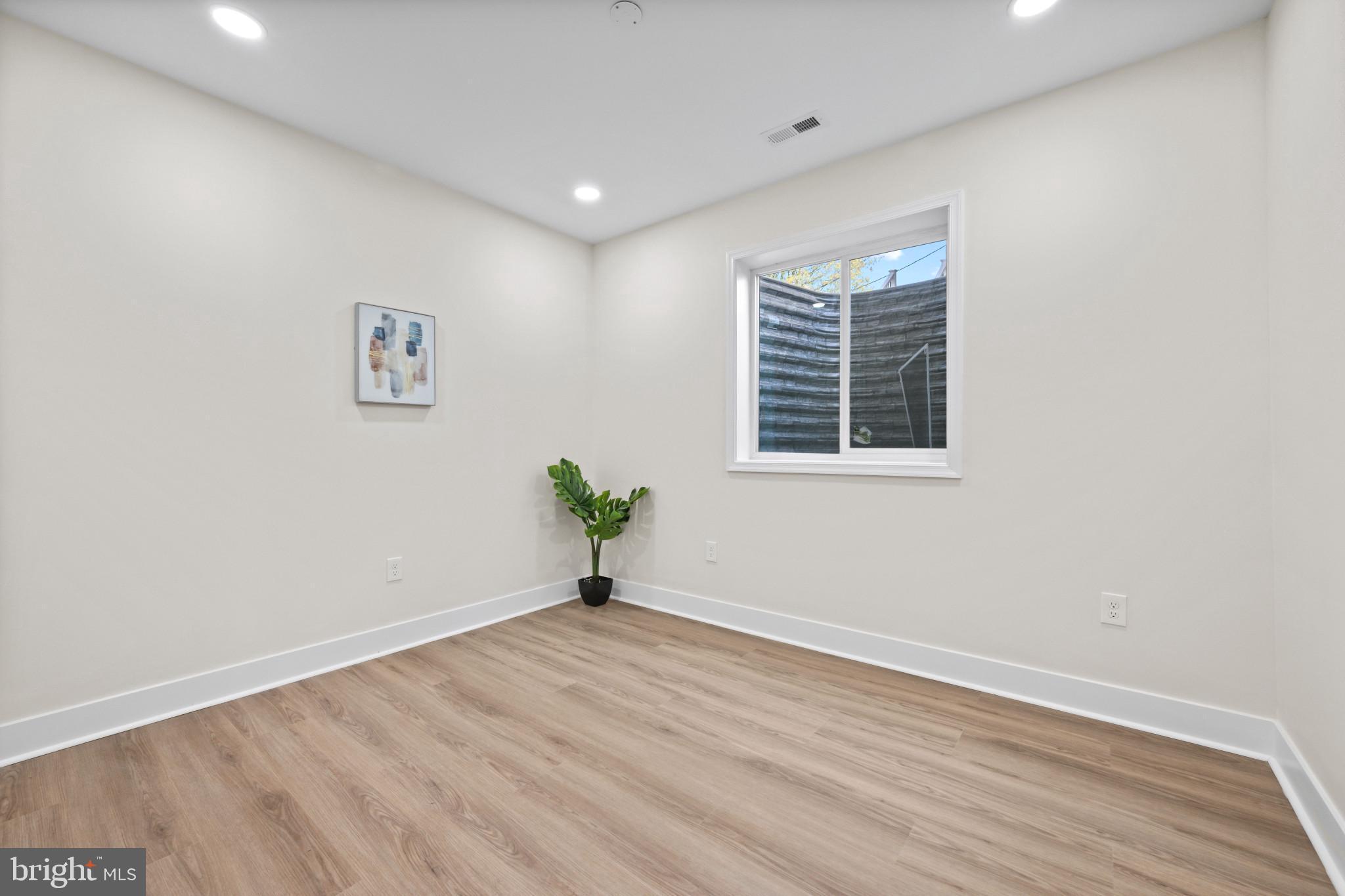 OAKLEIGH - Residential