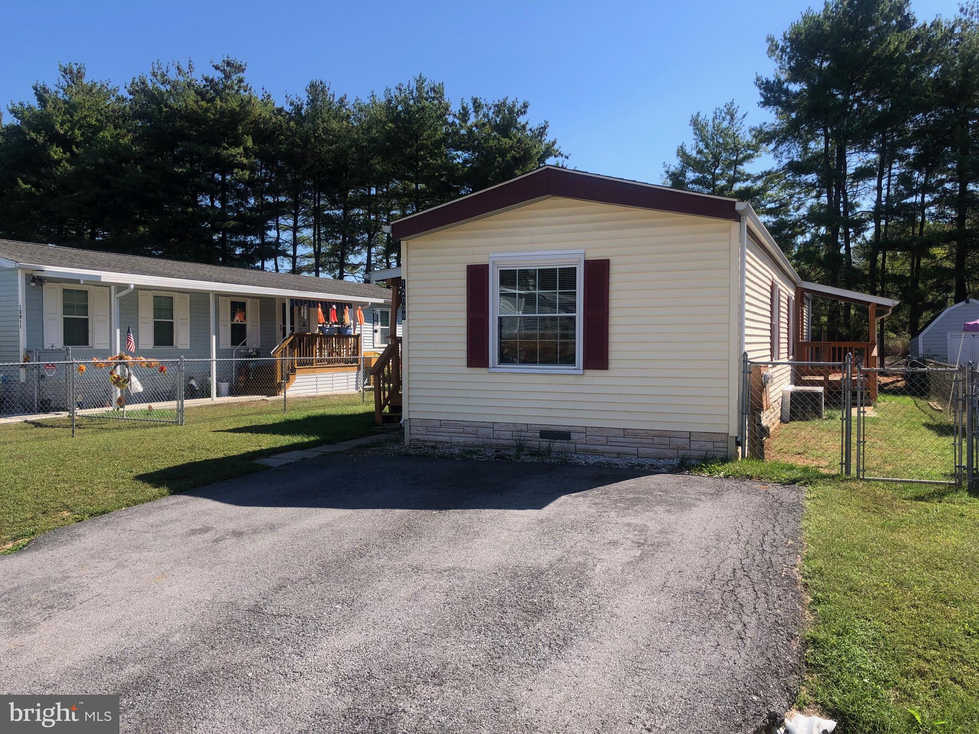 HIGHLAND MANOR - Residential