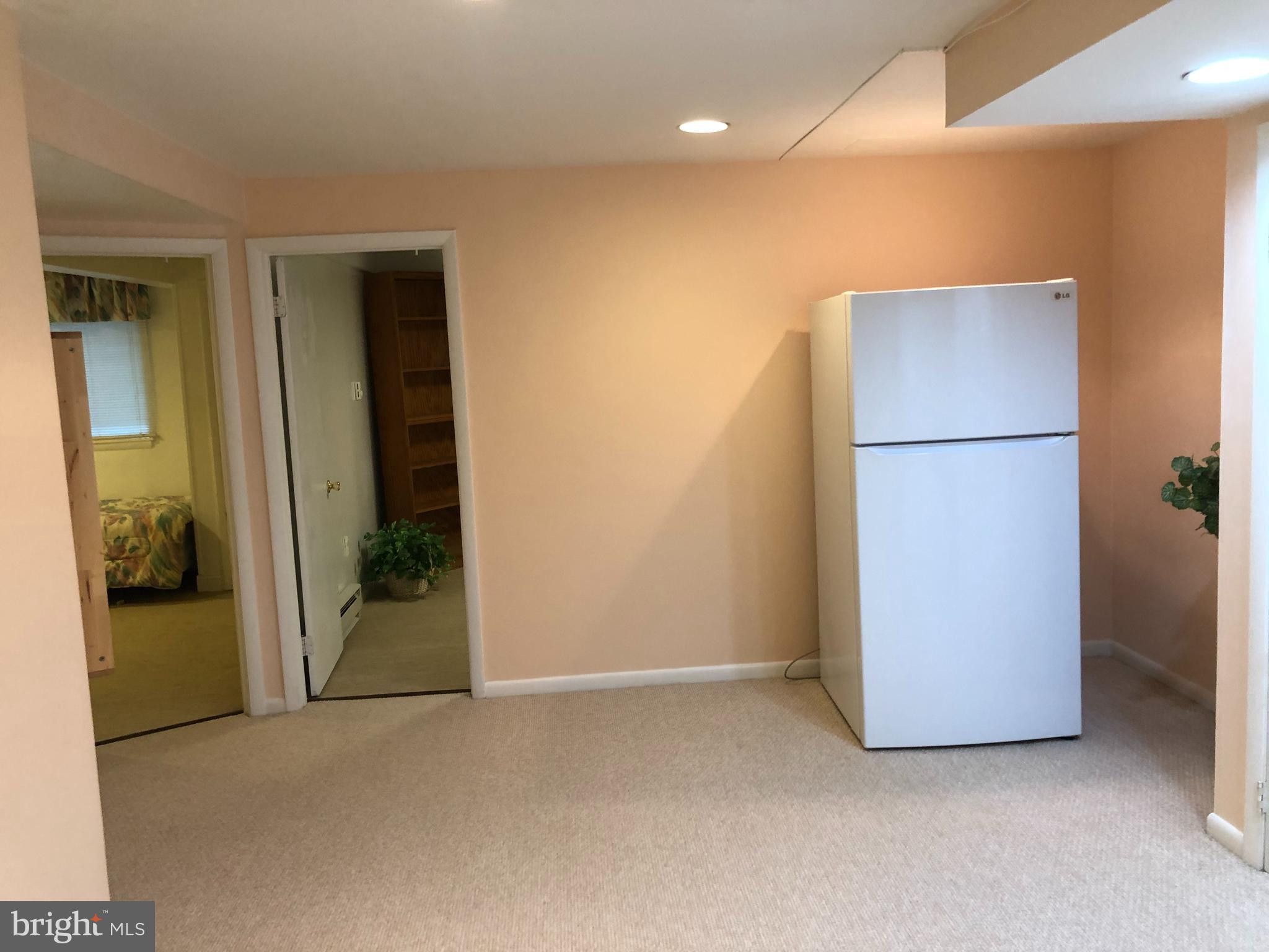 ROCK CREEK HILLS - Residential Lease