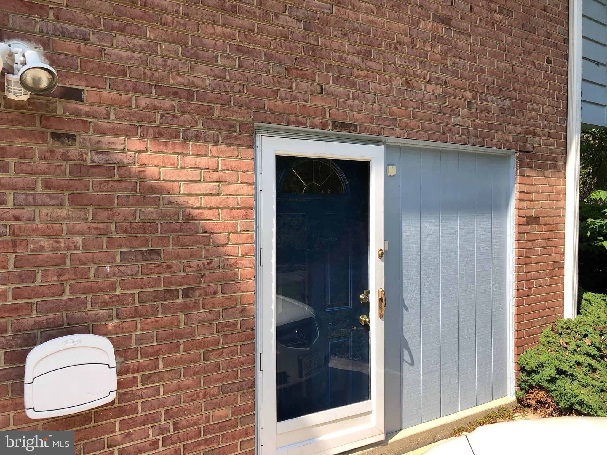 ROCK CREEK HILLS - Residential Lease