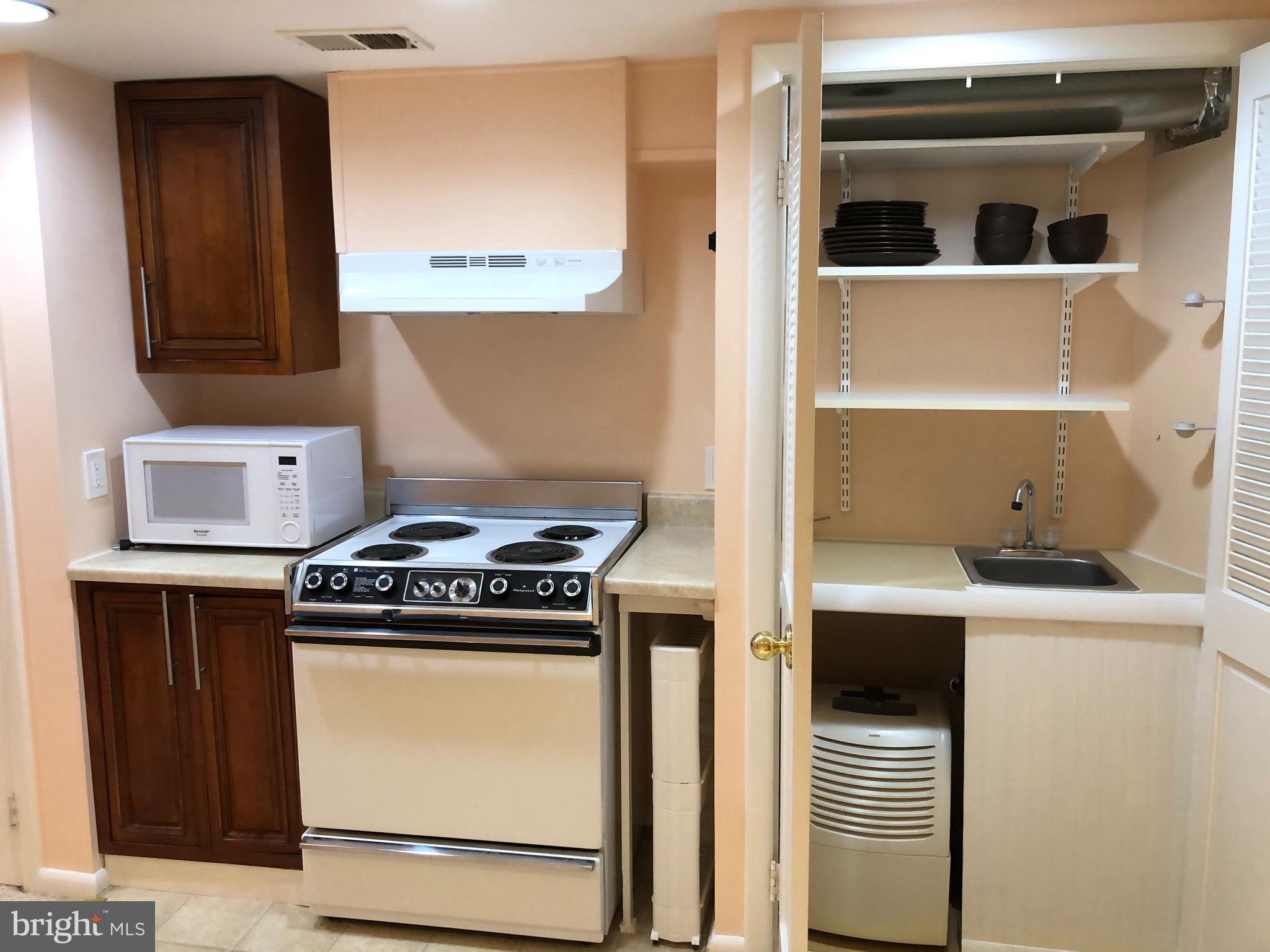 ROCK CREEK HILLS - Residential Lease