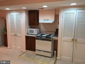 ROCK CREEK HILLS - Residential Lease