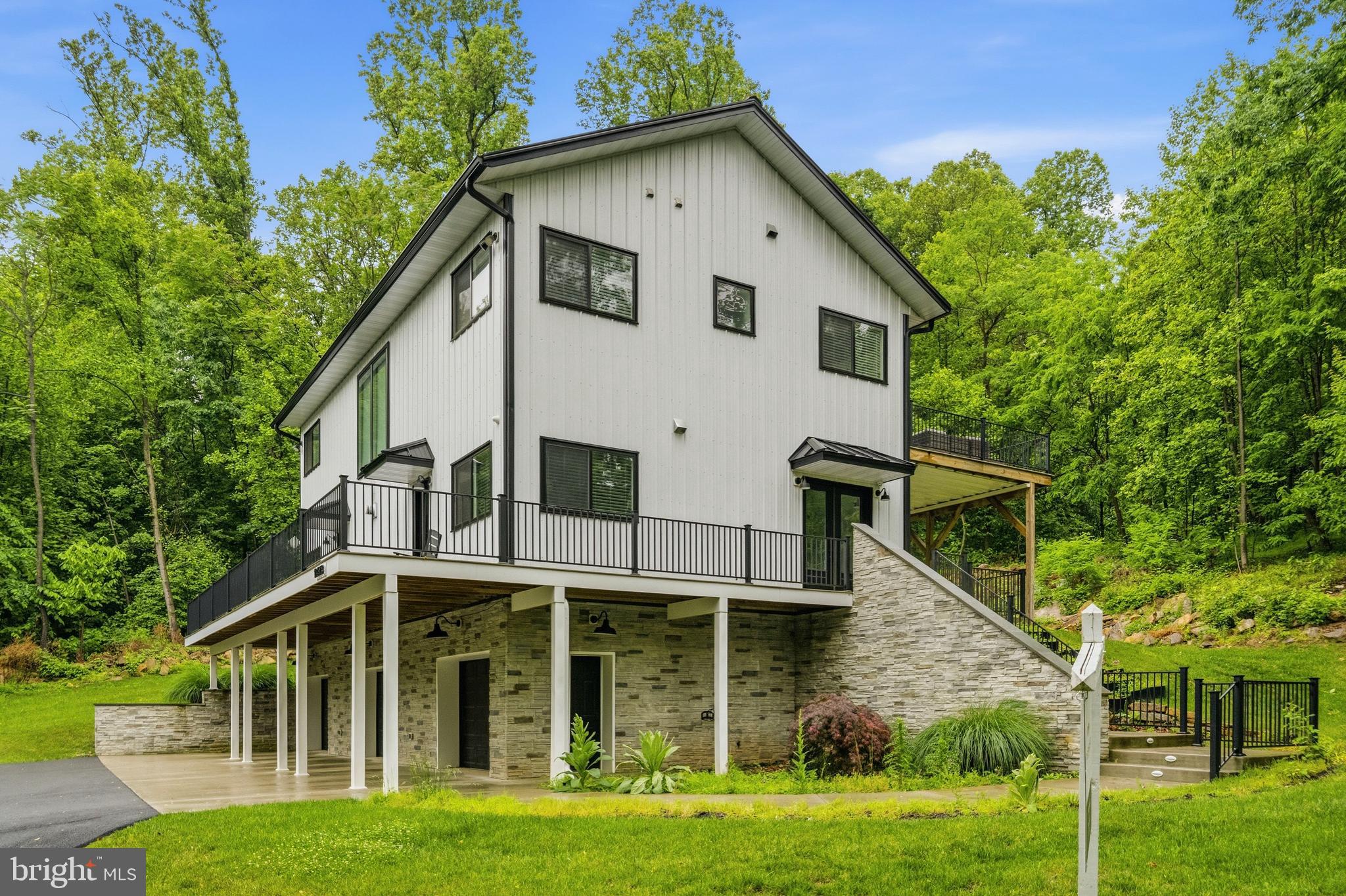 13543 HANGING ROCK LANE