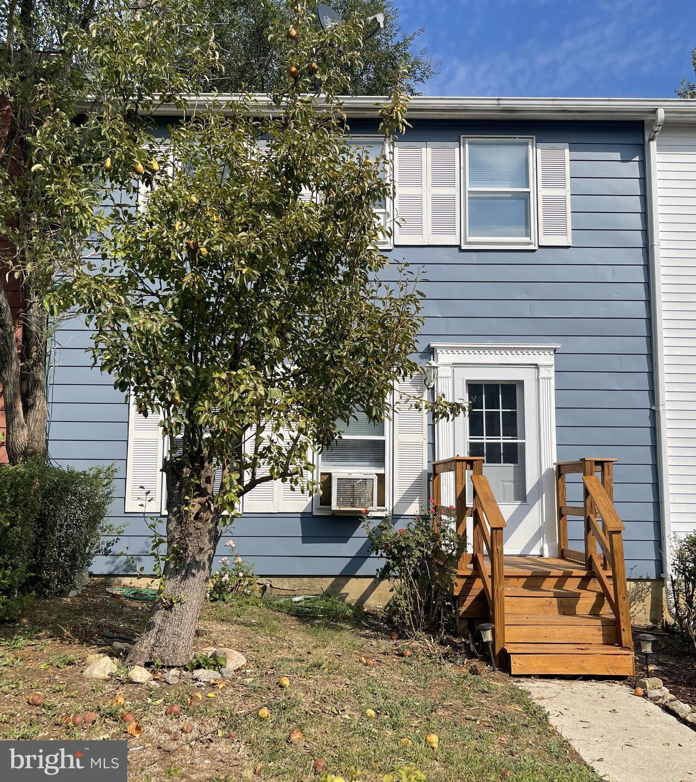 LAKESIDE - Residential Lease