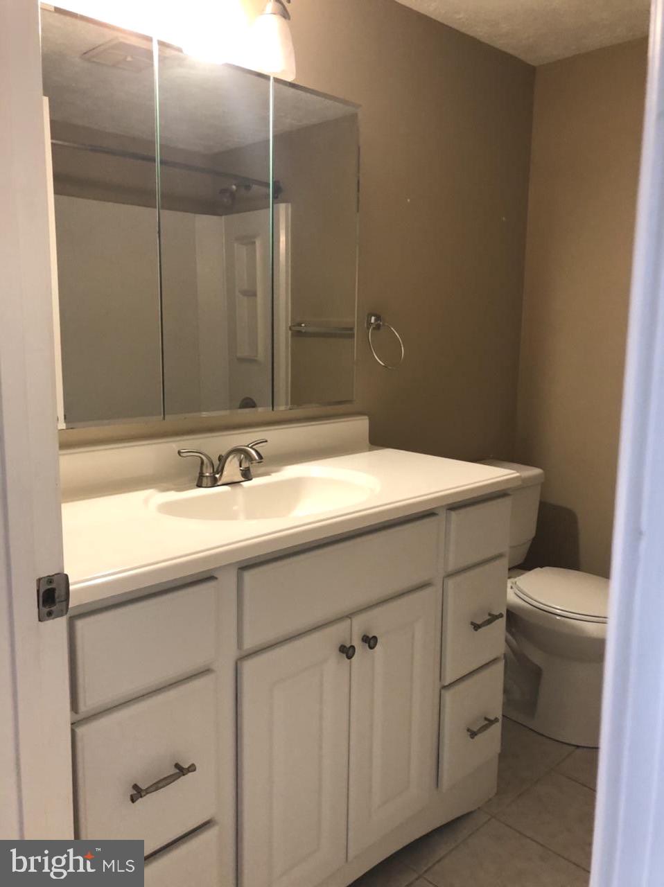 CHESTERFIELD - Residential Lease