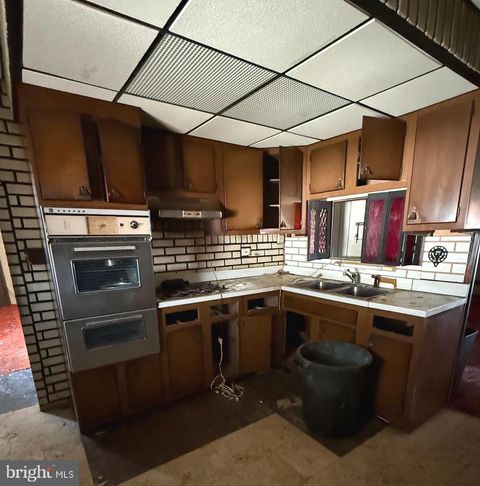 Tiny photo for 112 Ridge Avenue, DARBY, PA 19023 (MLS # PADE2104898)