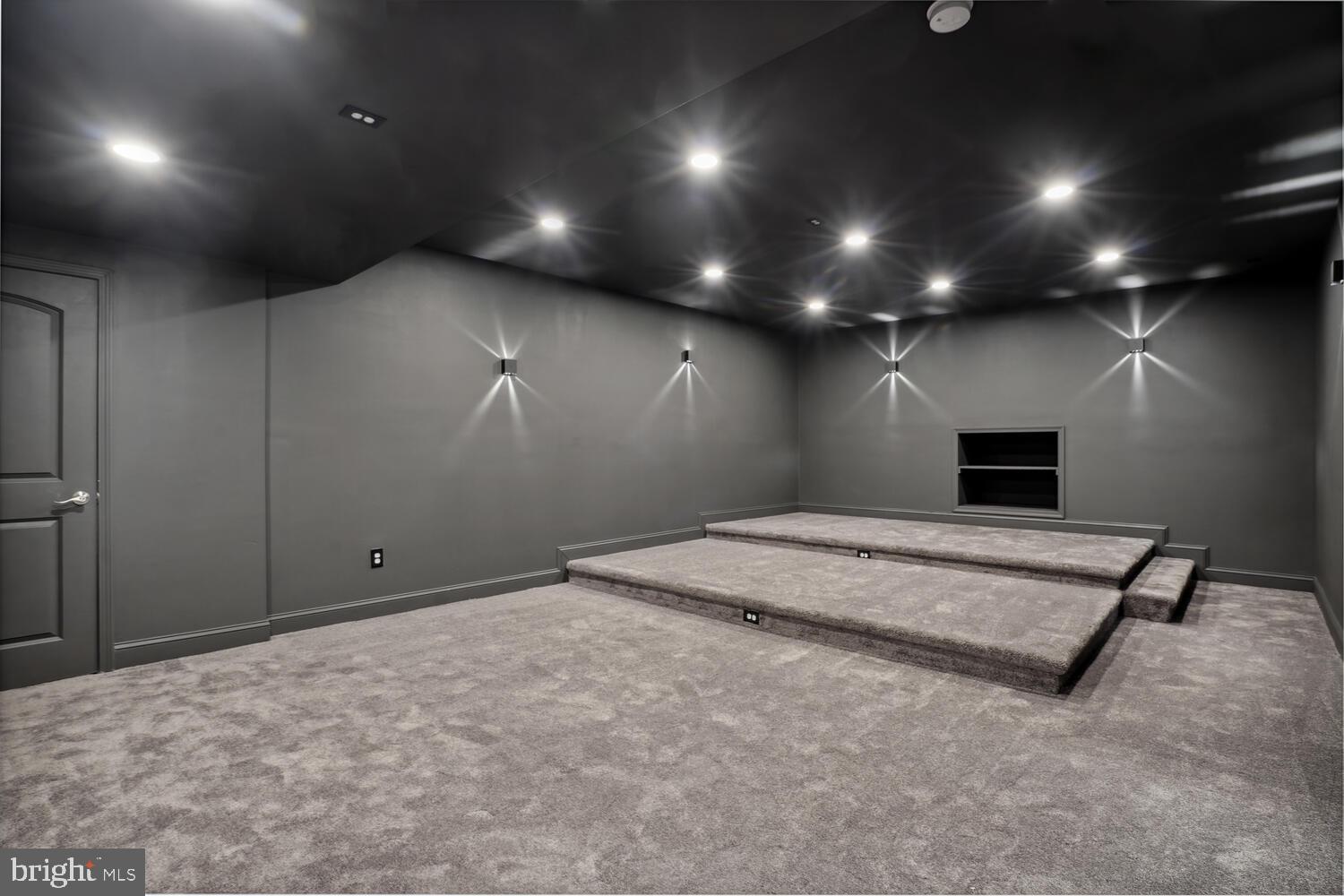 BANNOCKBURN HEIGHTS - Residential Lease