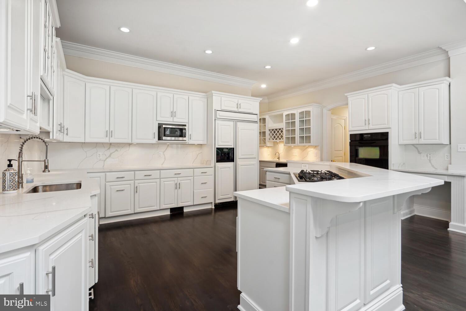 BANNOCKBURN HEIGHTS - Residential Lease