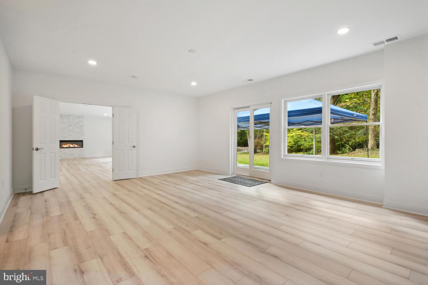 BANNOCKBURN HEIGHTS - Residential Lease