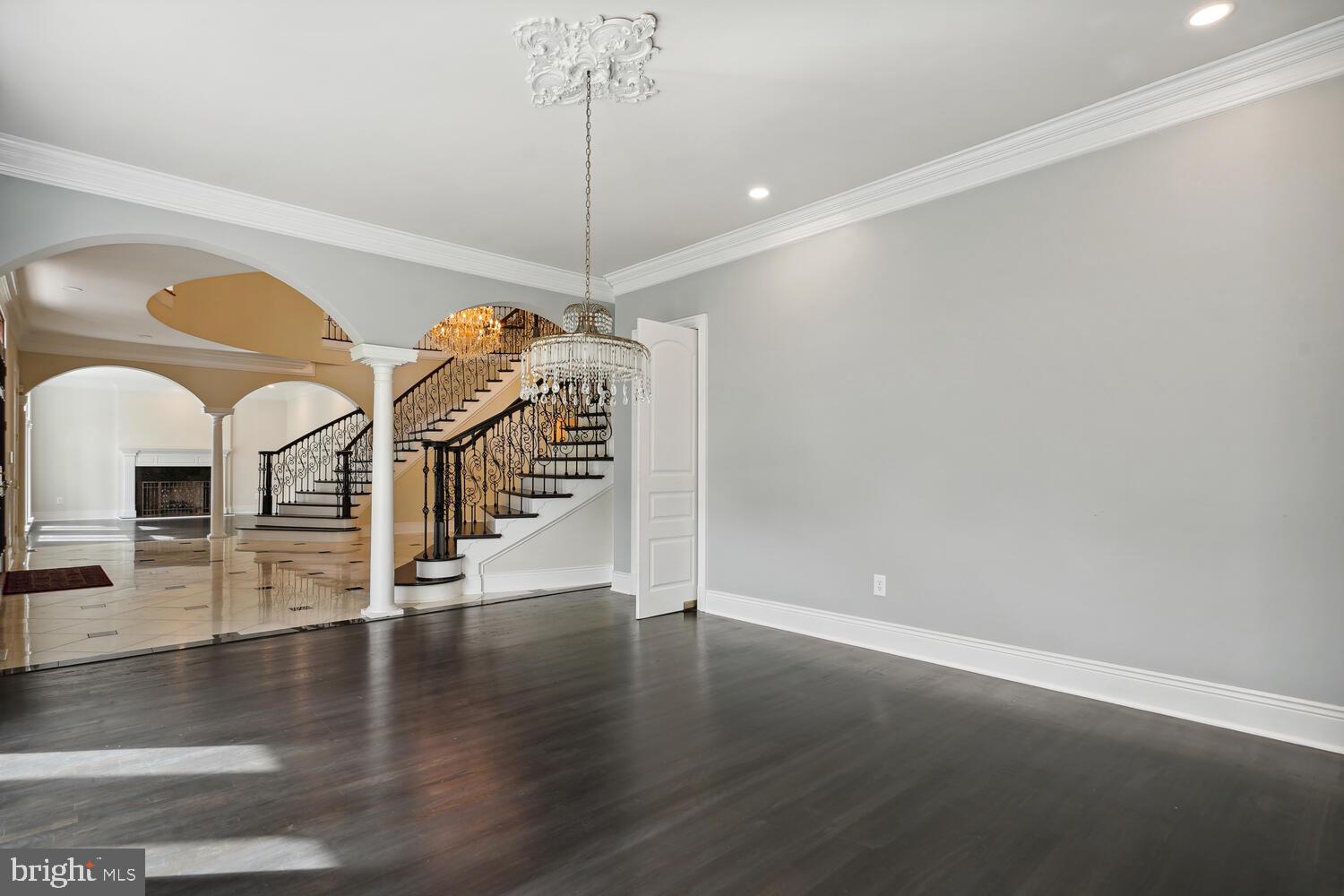 BANNOCKBURN HEIGHTS - Residential Lease