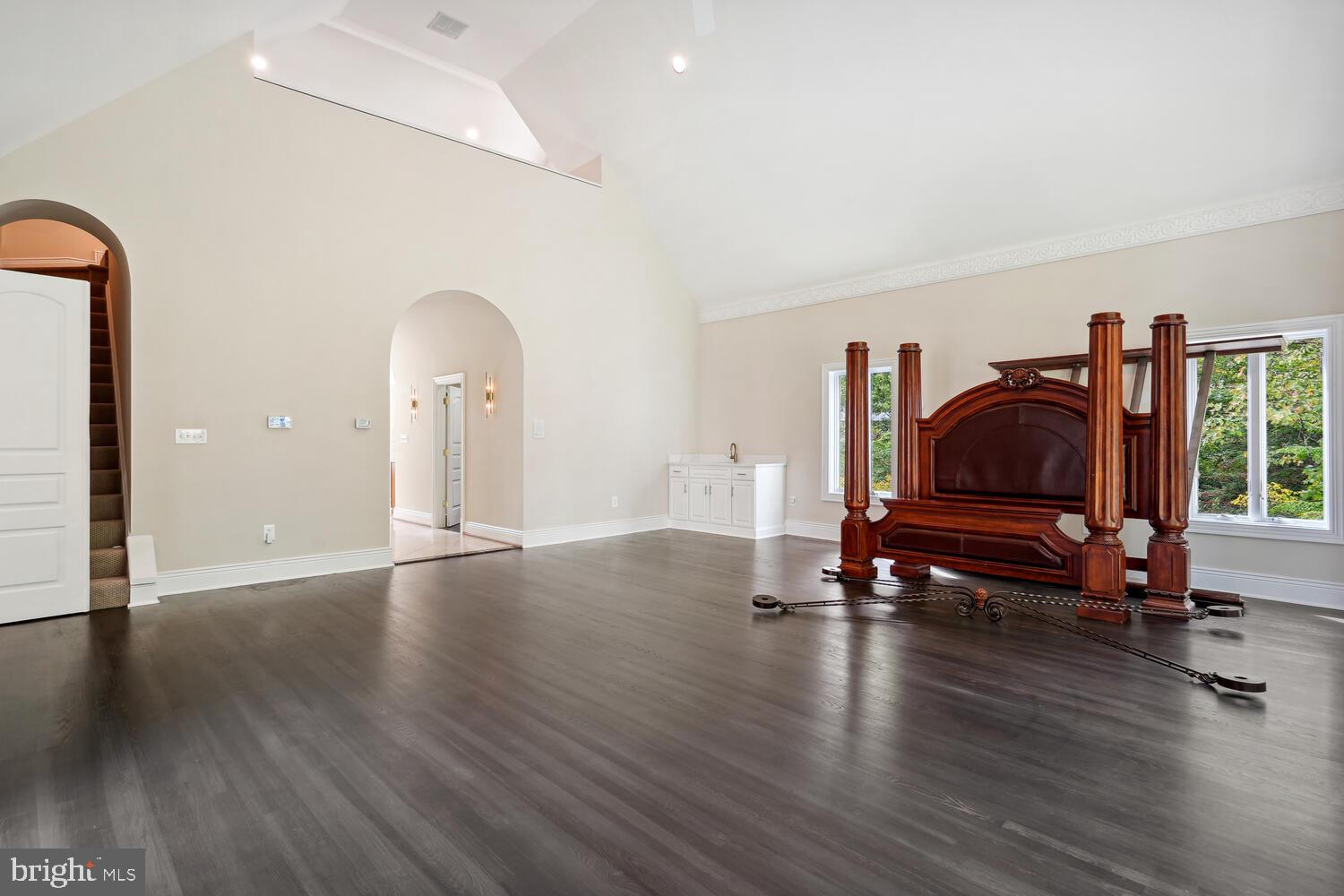 BANNOCKBURN HEIGHTS - Residential Lease