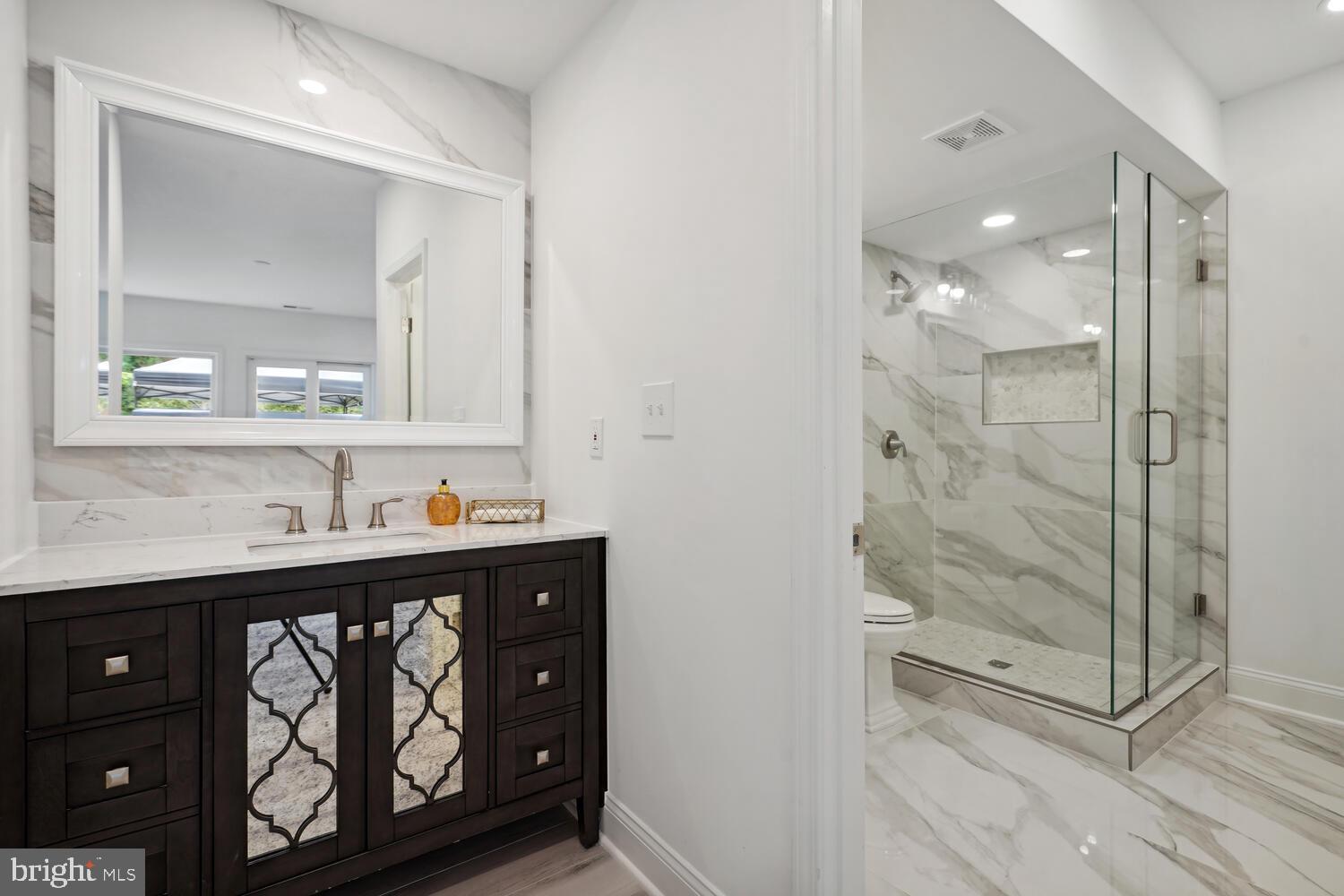 BANNOCKBURN HEIGHTS - Residential Lease