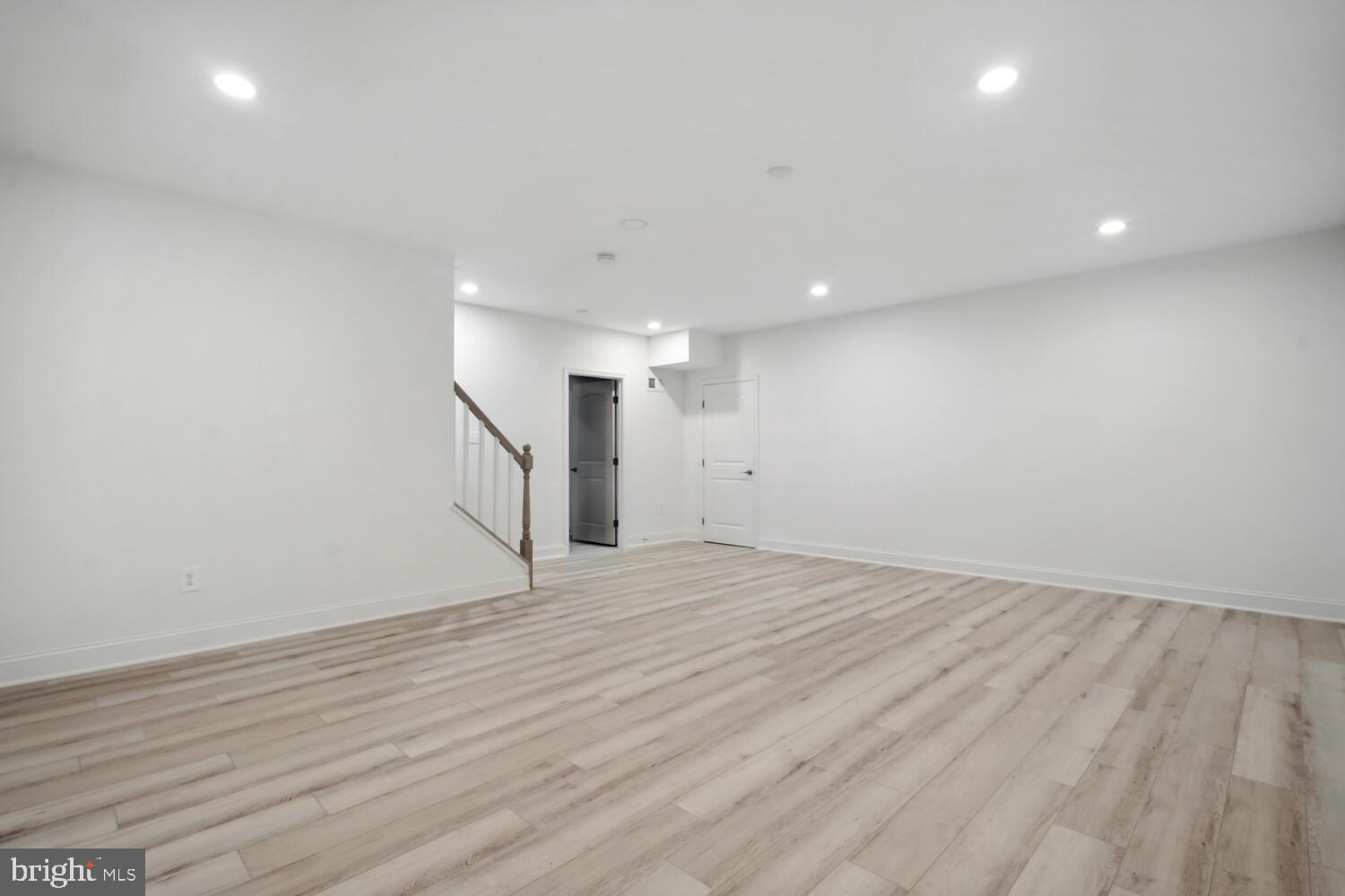 BANNOCKBURN HEIGHTS - Residential Lease