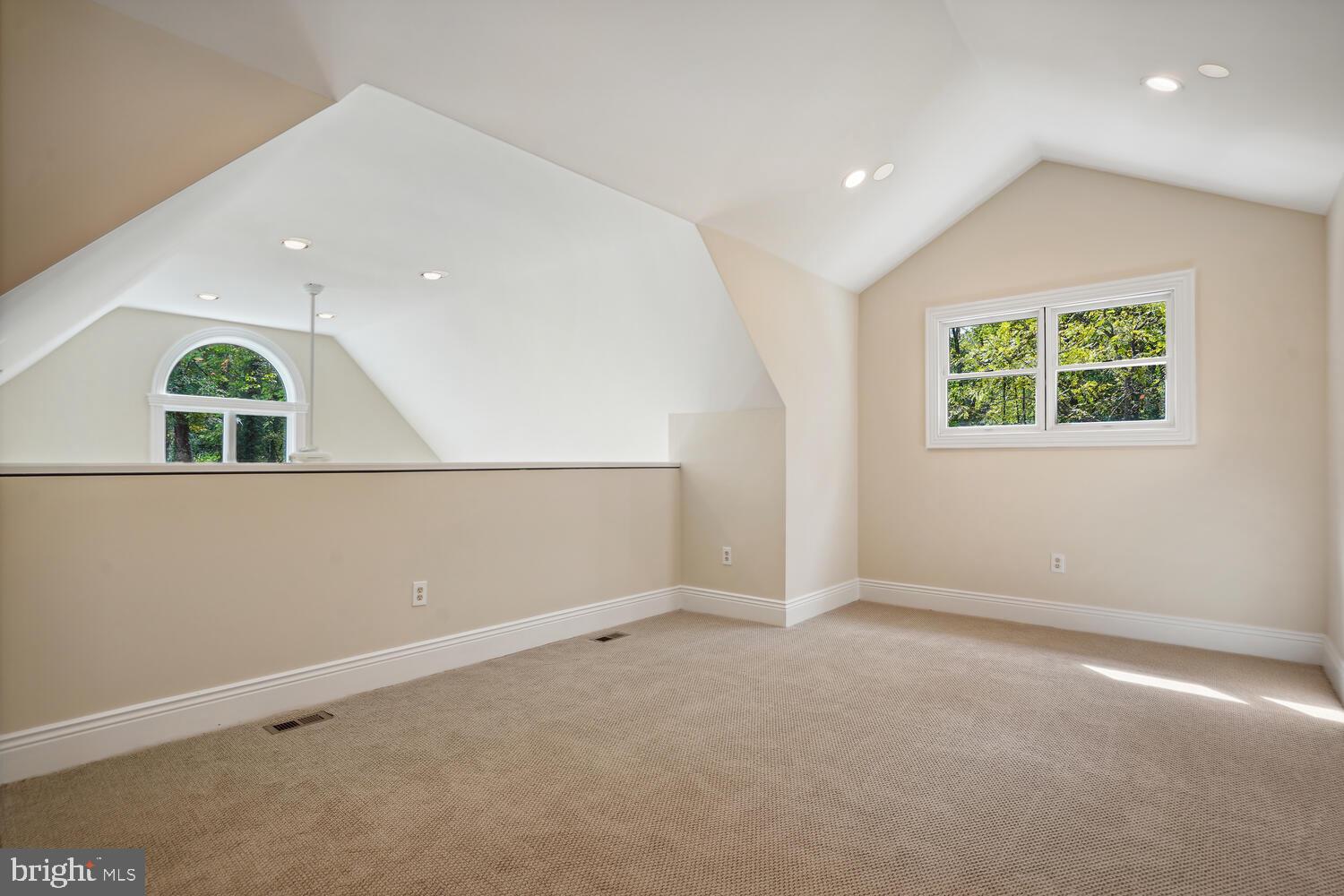 BANNOCKBURN HEIGHTS - Residential Lease