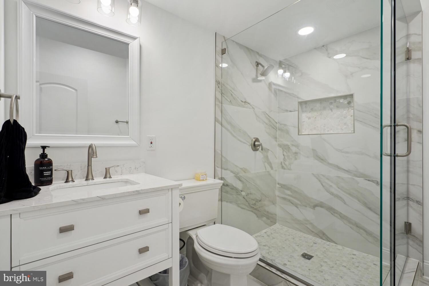 BANNOCKBURN HEIGHTS - Residential Lease