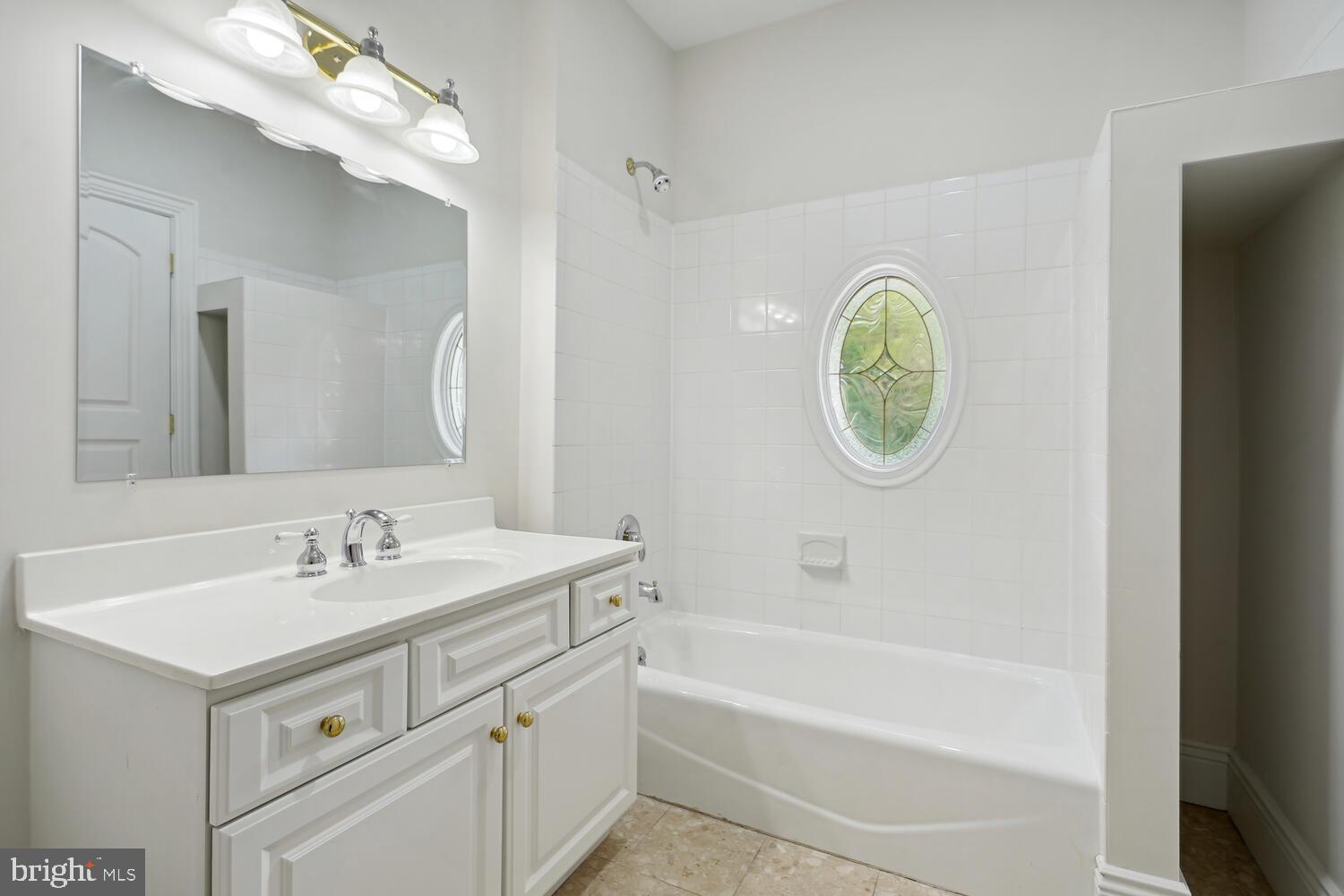 BANNOCKBURN HEIGHTS - Residential Lease