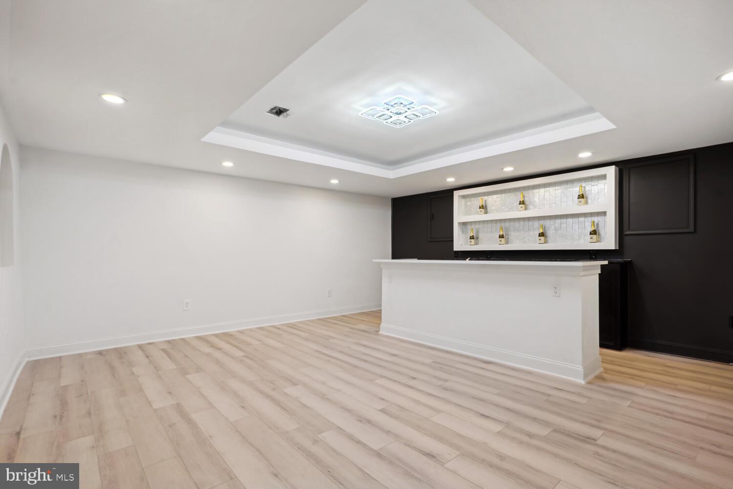 BANNOCKBURN HEIGHTS - Residential Lease