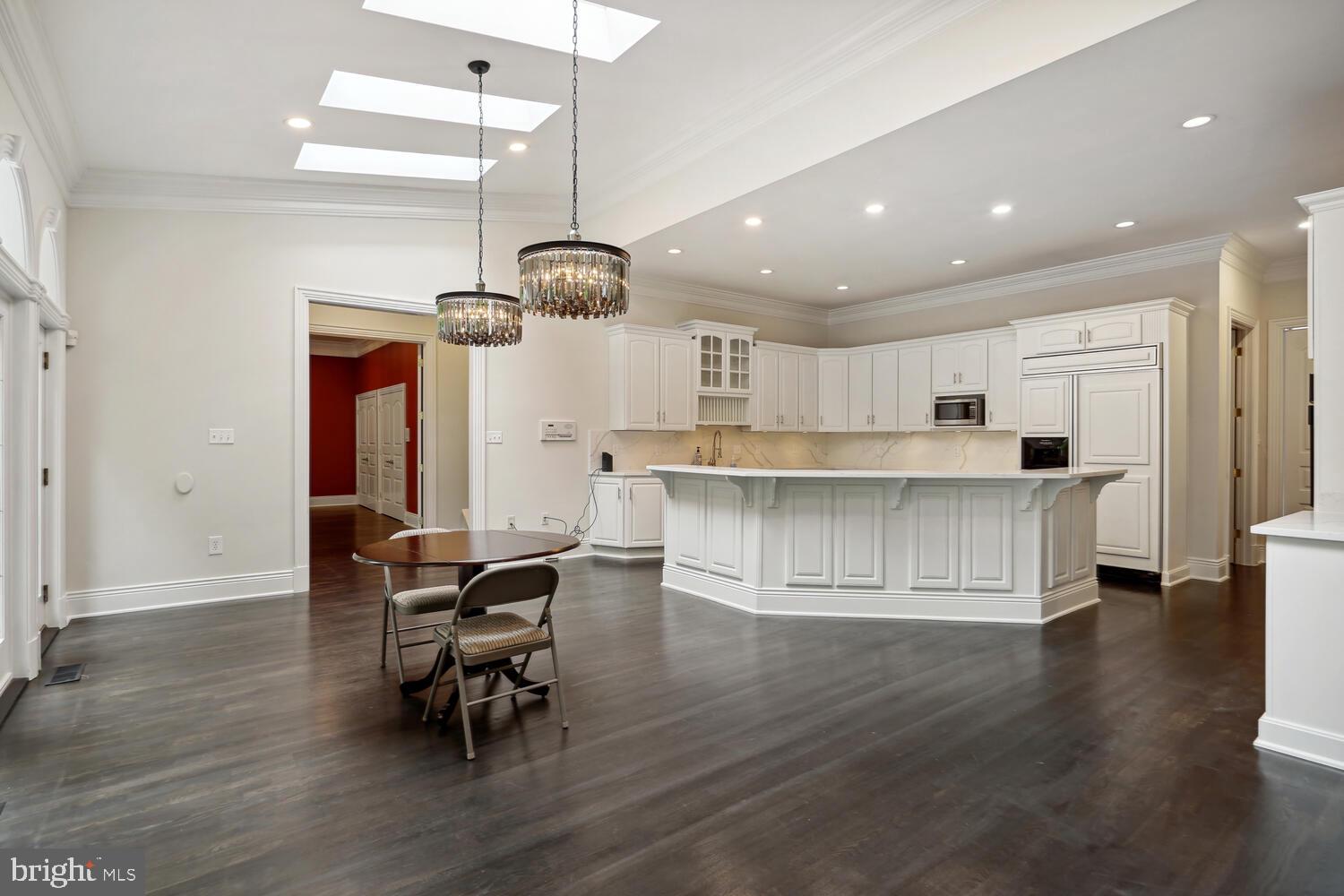 BANNOCKBURN HEIGHTS - Residential Lease