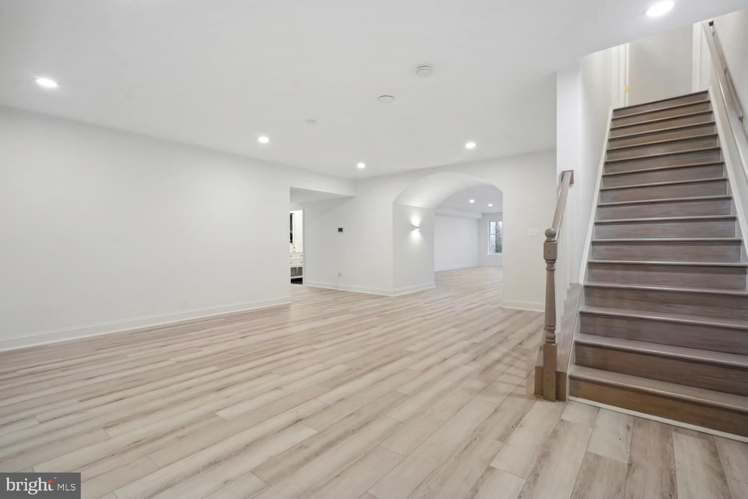 BANNOCKBURN HEIGHTS - Residential Lease