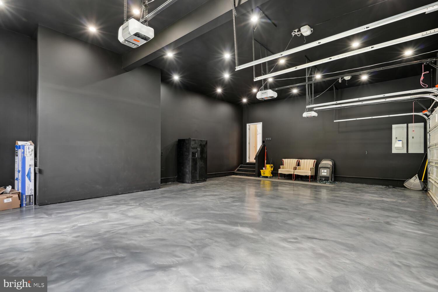 BANNOCKBURN HEIGHTS - Residential Lease