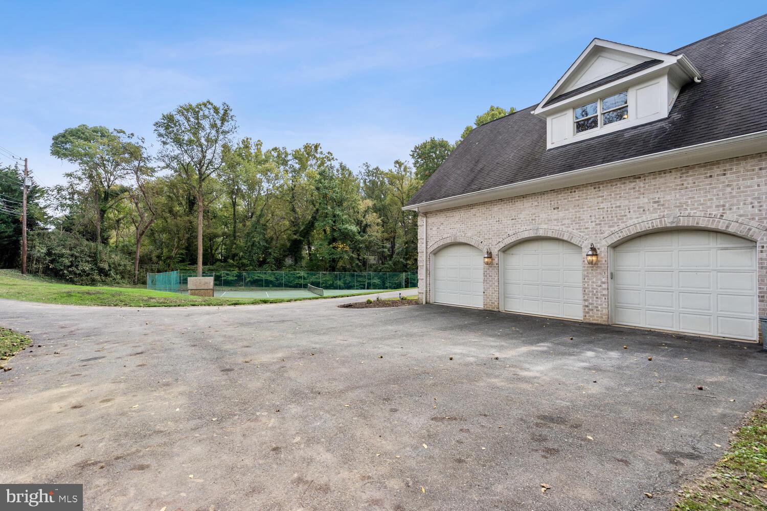 BANNOCKBURN HEIGHTS - Residential Lease