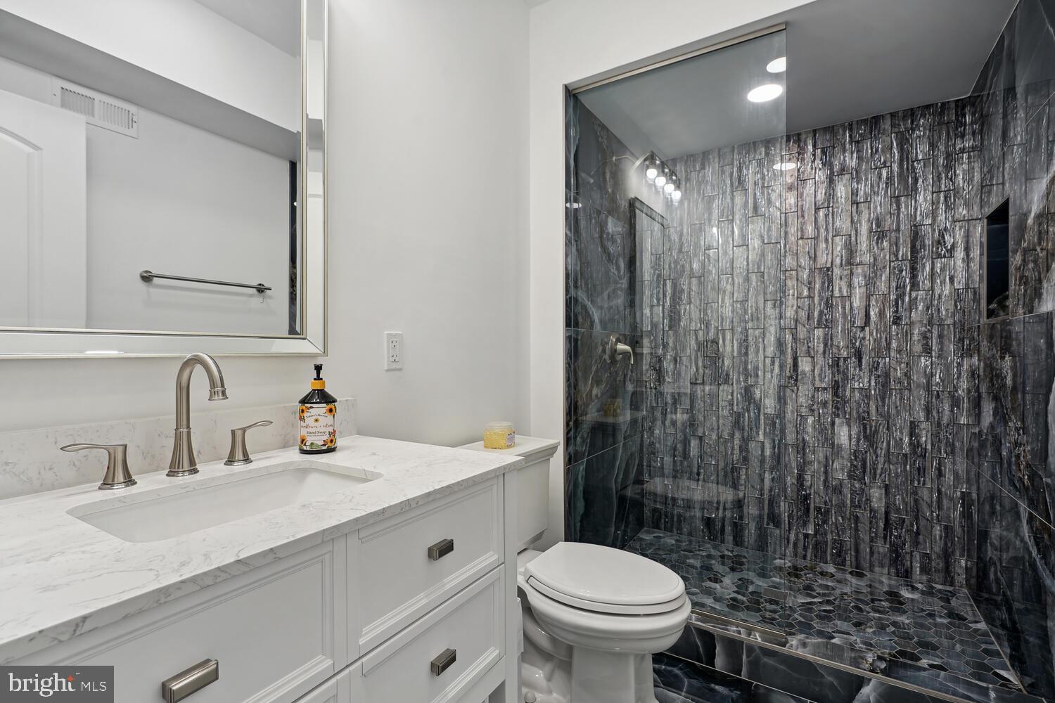 BANNOCKBURN HEIGHTS - Residential Lease